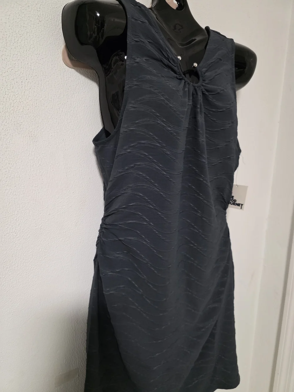 Sleeveless Key Hole Dress in Charcol
